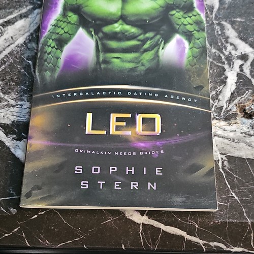 Leo sophie stern paperback - sophie,