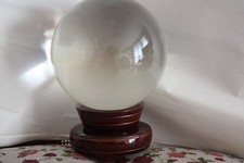 Boule cristal avec - boule, socle