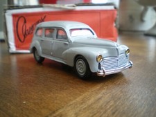 CCC F Peugeot 203 break  gris clair   Kit monté white metal 1/43