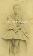 JEUNE FILLE et POUPEE vers 1880 CDV par R. MEYER à CHEVREUSE Yvelines