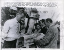 1962 Press Photo Parisians