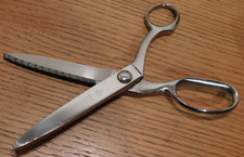 vintage CISEAUX dentée