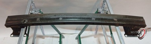 Traverse absorbeur bouclier