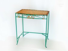 Table d'appoint en osier avec cadre en fer vert vintage vannerie rotin français shabby