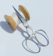 Ciseaux ancien nécessaire