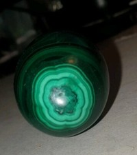 Très bel Oeuf en malachite