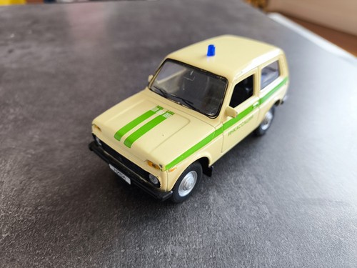 Welly lada niva - 1/34,
