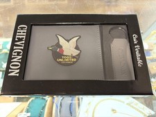 Portefeuille + porte-clés