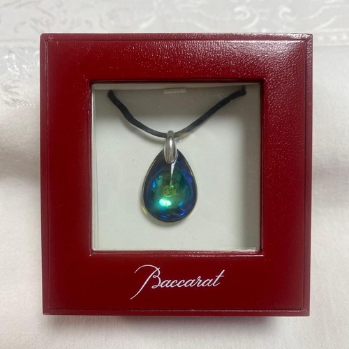 Collier pendentif cristal