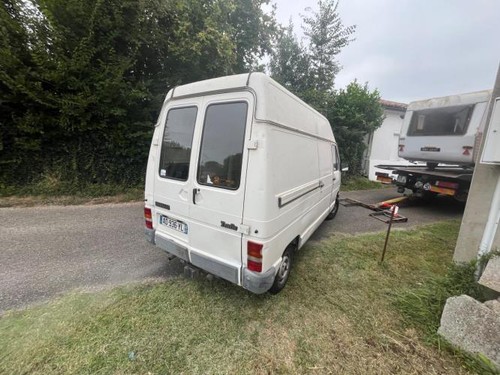 Aile avant droit renault - droit,