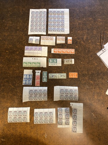 Plus 100 timbres - ,