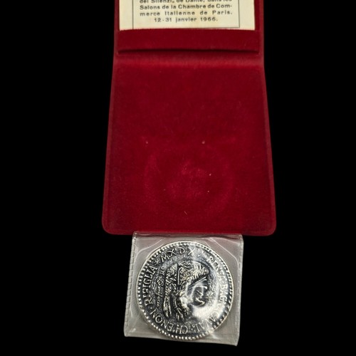 Ancienne medaille argent - ancienne, en