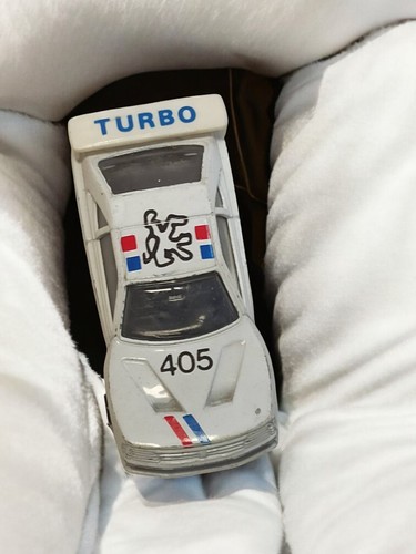 Voiture miniature peugeot 405 - voiture,