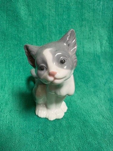 Lladro chat cho udai - chat, pour
