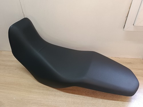 77200 mgz j800 - une, selle