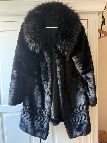 Très beau manteau - , en