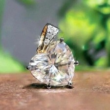 Pendentif solitaire diamant