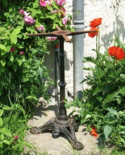 PIED TABLE BISTROT, support en fonte, pied de table de bistrot en fonte, N° 2 .