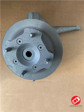 4K010/C210 PORTE MOYEU AVANT