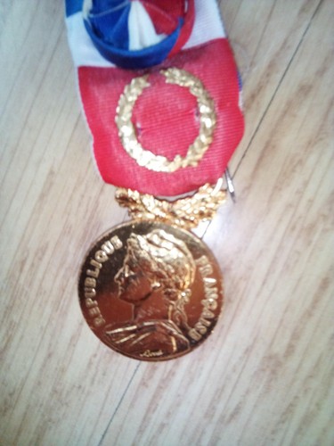 Médaille travail - médaille,
