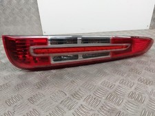 Feu arriere principal droit