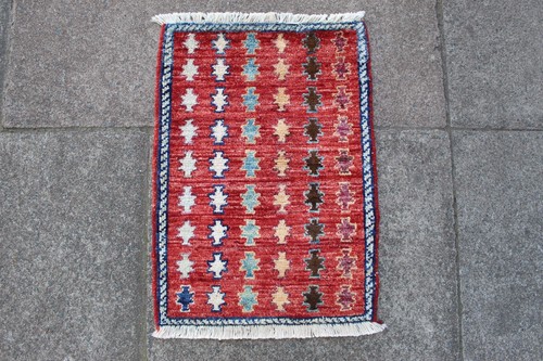Tapis fait main - fait, traditionnel