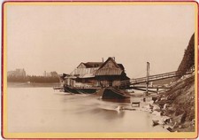 LYON - Moulin à céréales
