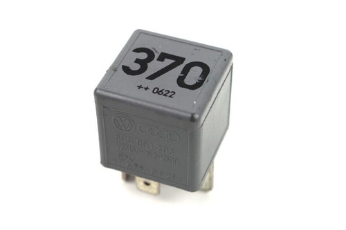 8d0951253 relais 370 - 1x,