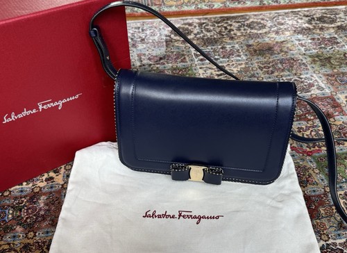Vends sac ferragamo - ferragamo, en