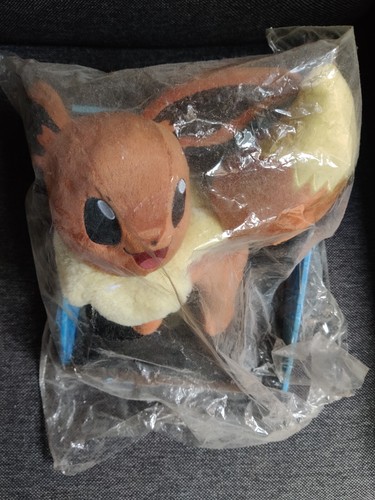 Peluche pokemon evoli tomy