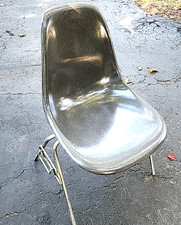 Vintage Chair Eames Herman
