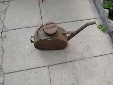 jerrican essence ancien . remise en mains propres uniquement