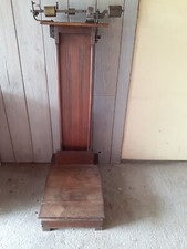 pèse personne ancien en bois