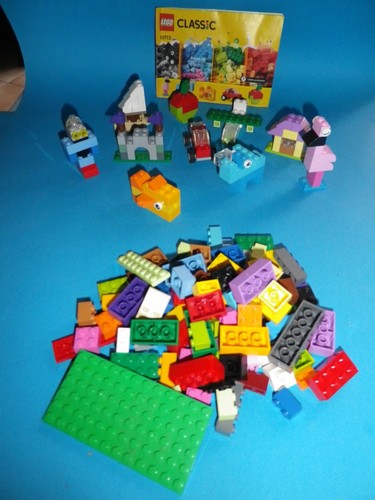 Lego classic 10713 complet