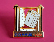 PIN'S ARTHUS BERTRAND -