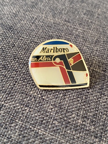 Pin casque formule - pin’s,