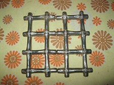 Vintage 60s 70s Ancien DESSOUS DE PLAT en METAL IMITATION BAMBOU Retro Rotin