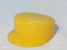 PLAYMOBIL CASQUETTE JAUNE