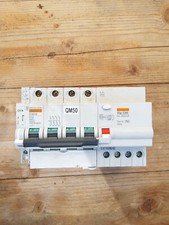 Disjoncteur Differentiel Merlin Gerin C10 300mA 10A Tetrapolaire Tri+N 4 poles