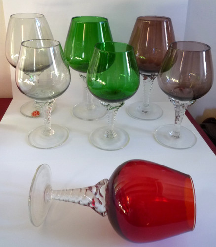 Verres pieds de couleur - 7,