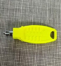 PLAYMOBIL CLE DE MONTAGE JAUNE POUR CLIPSER ET DECLIPSER LES CLIPS DE COULEURS