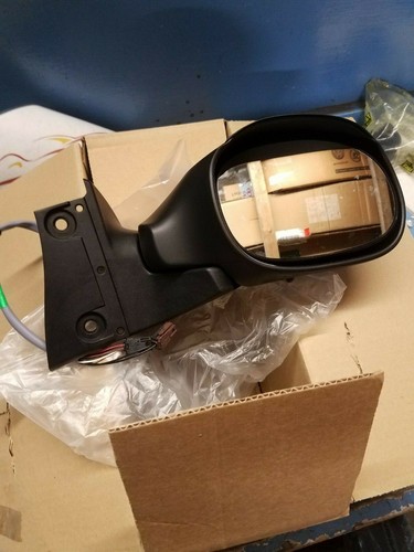 Genuine new peugeot 1007 right - new,
