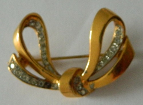 Jolie broche vintage coeur