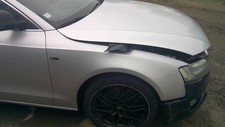 Aile avant droit AUDI A5 1 COUPE PHASE 1 8T0821106H