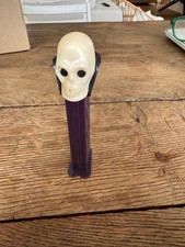 DISTRIBUTEUR PEZ TETE DE MORT HALLOWEEN MADE IN AUSTRIA