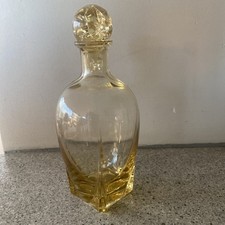 Carafe vintage en verre jaune