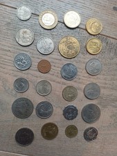 63 Foire A 10 Euros lot de pièces de monnaie Etrangeres  Lot 63