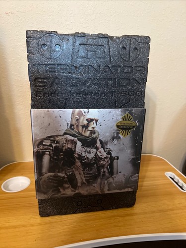 Hot toys terminator - terminator,