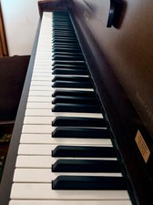 Piano droit HUPFELD –