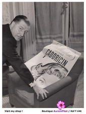GEORGES PETIT & L'AFFICHE BRILLANTINE CADORICIN, PHOTO circa 1950/1960 -T440